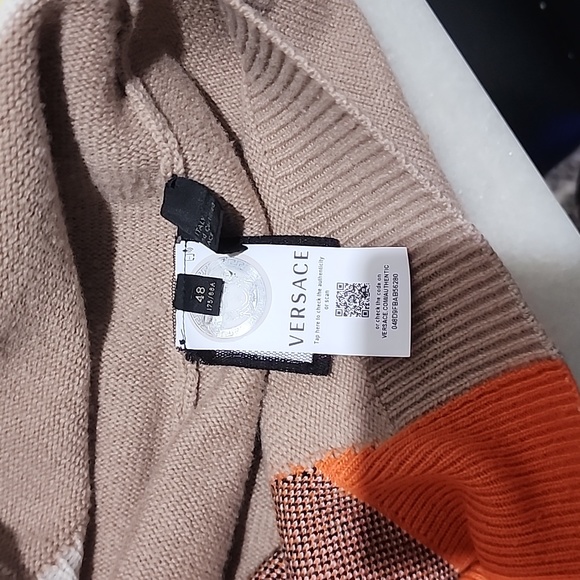 Versace sweater - Picture 3 of 4